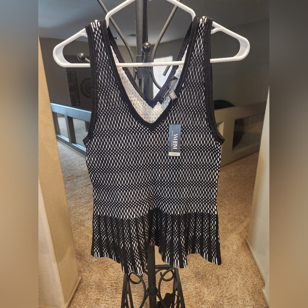 WHBM black and white sweater Size Medium.  NWT